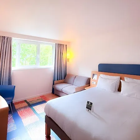 Port 4 étoiles 4* Cergy