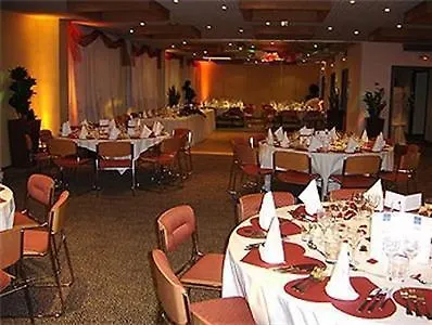 Port 4 Etoiles Hotel